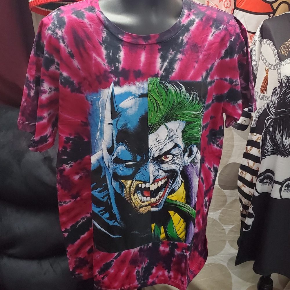 NWOT Tie Dye Batman Joker Graphics T-shirt